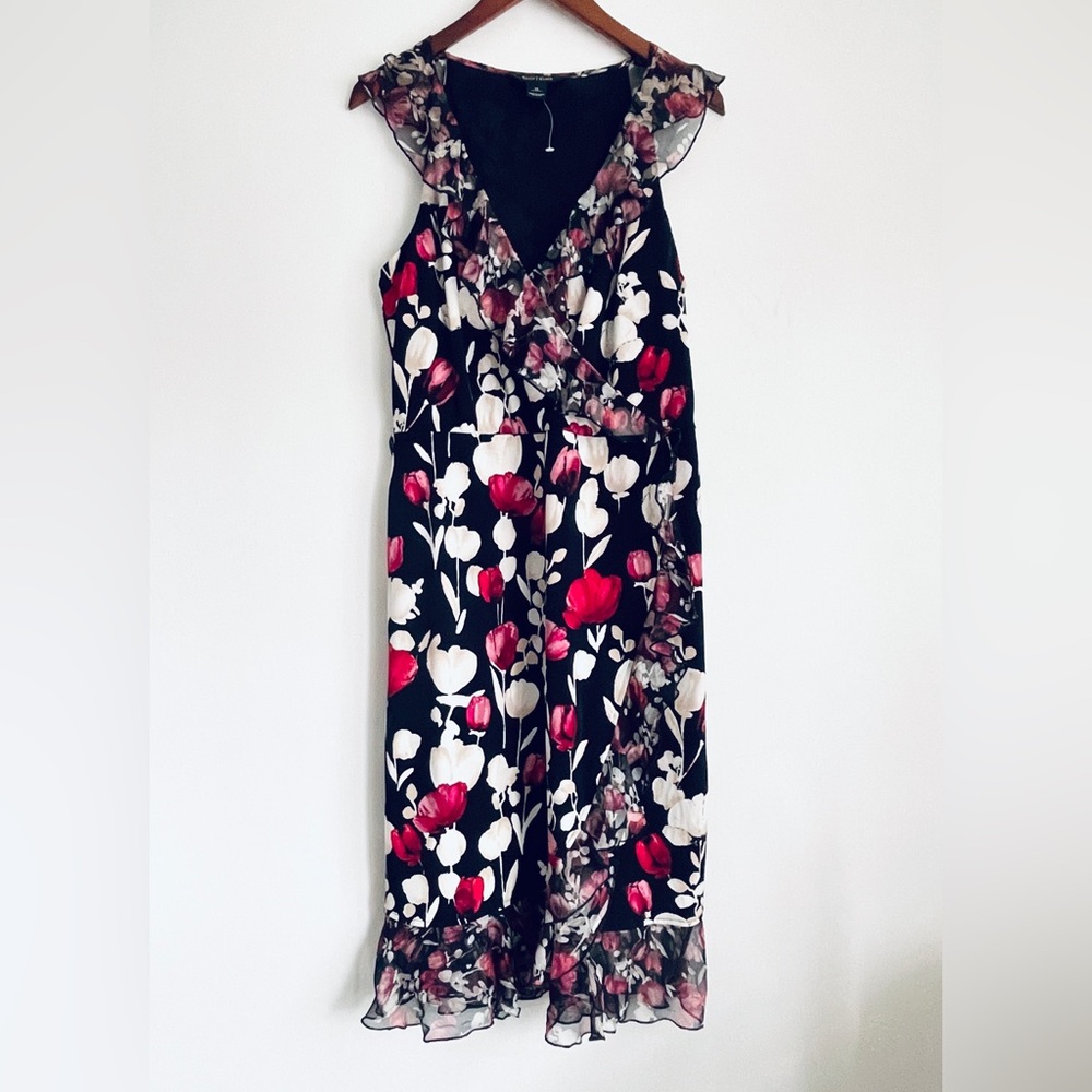 Size 12 White House Black Market  Tulip Dress